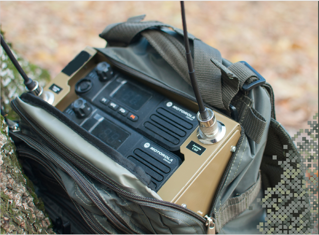 Автомобільна (у спеціальному виконанні переносна) DMR радіостанція Motorola DM4401e VHF